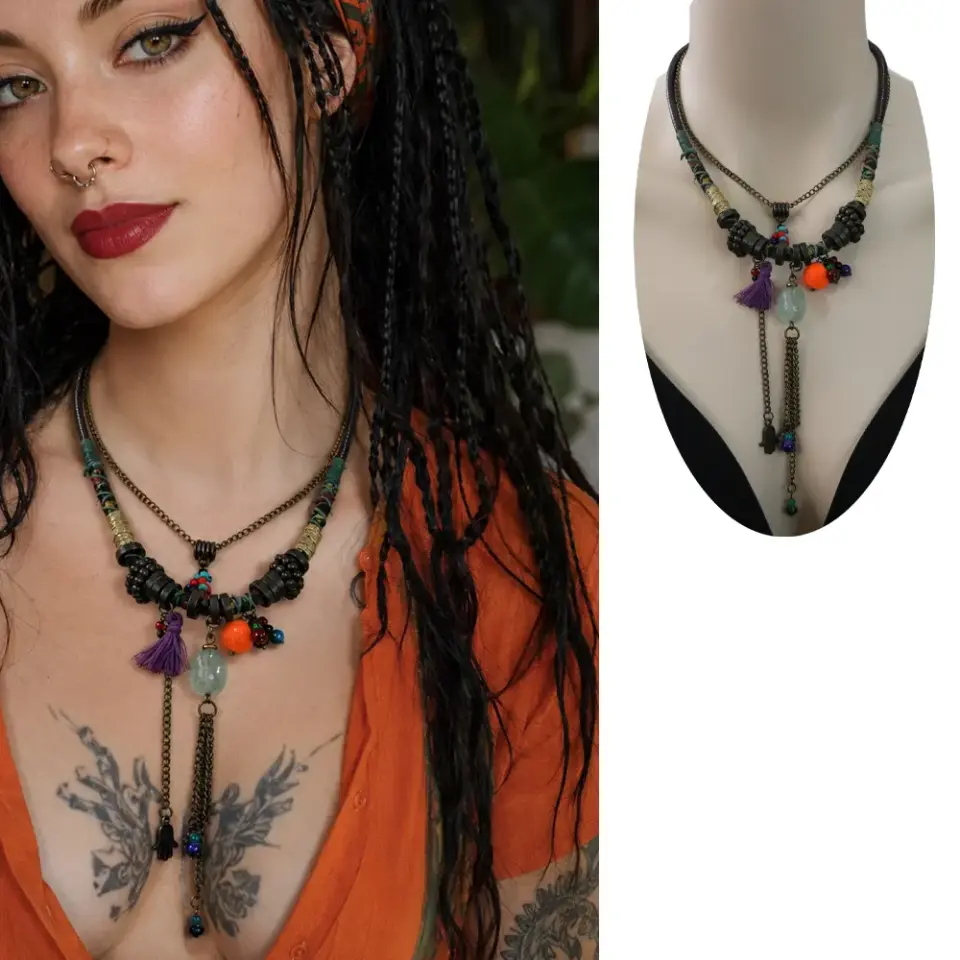 Uzun zincir sarkıtlı, püskül ve pompon detaylı etnik kolye modeli