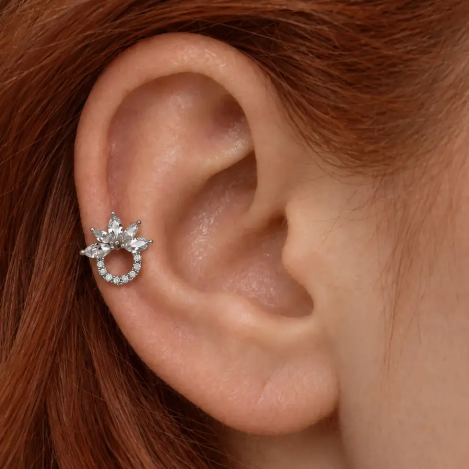 gunesin-dogusu-helix-piercing-kulakta-durusu