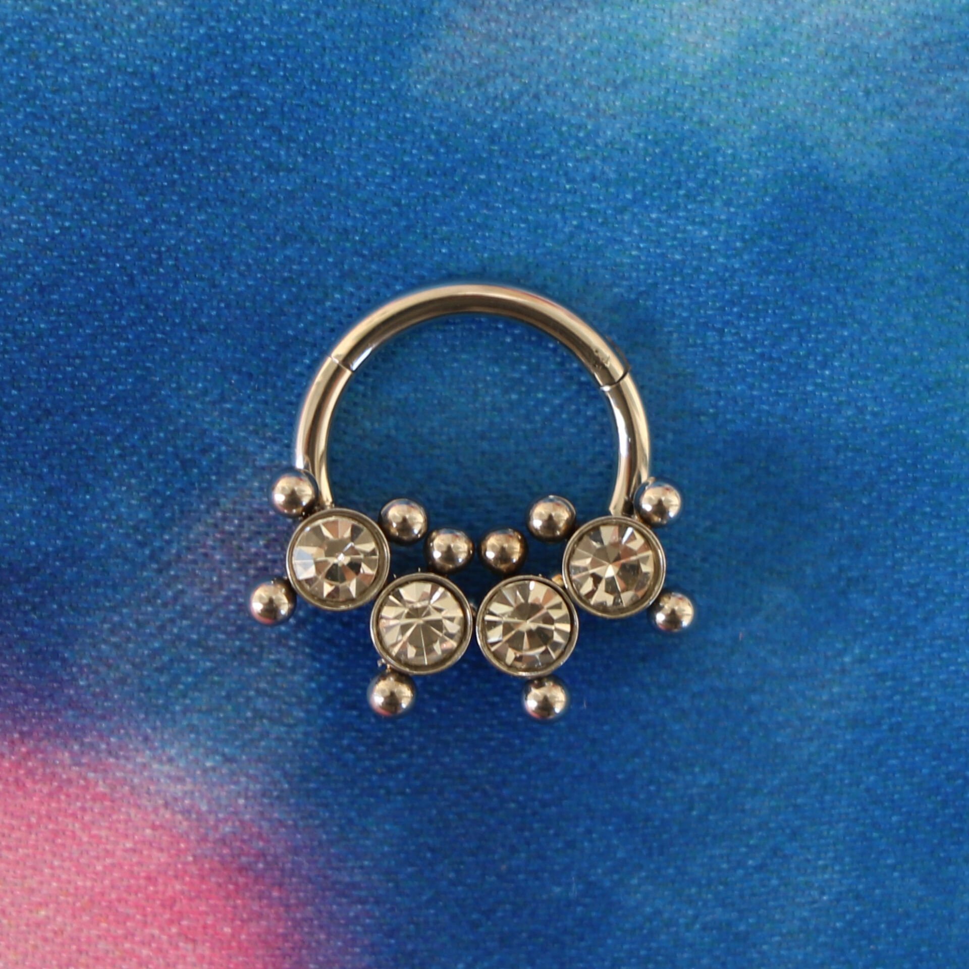 Zirkon Detaylı Geometrik Tasarım Kilitli Çelik 8 mm Halka Piercing, Daith-Helix-Kıkırdak-Septum-Auricle