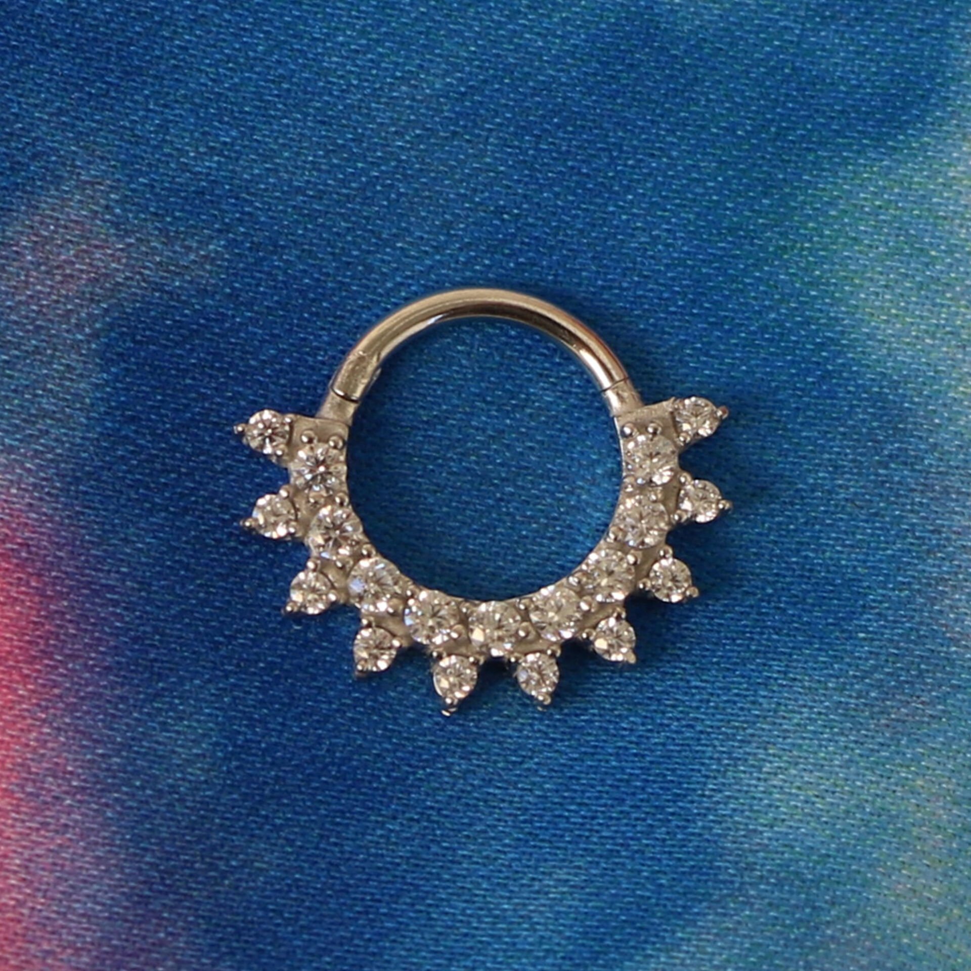 Taşlı Güneş Işığı Tasarımlı Kilitli Çelik 8 mm Halka Piercing, Daith-Helix-Kıkırdak-Septum-Auricle