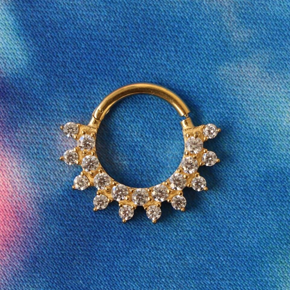 Taşlı Güneş Işığı Tasarımlı Kilitli Gold Çelik 8 mm Halka Piercing, Daith-Helix-Kıkırdak-Septum-Auricle