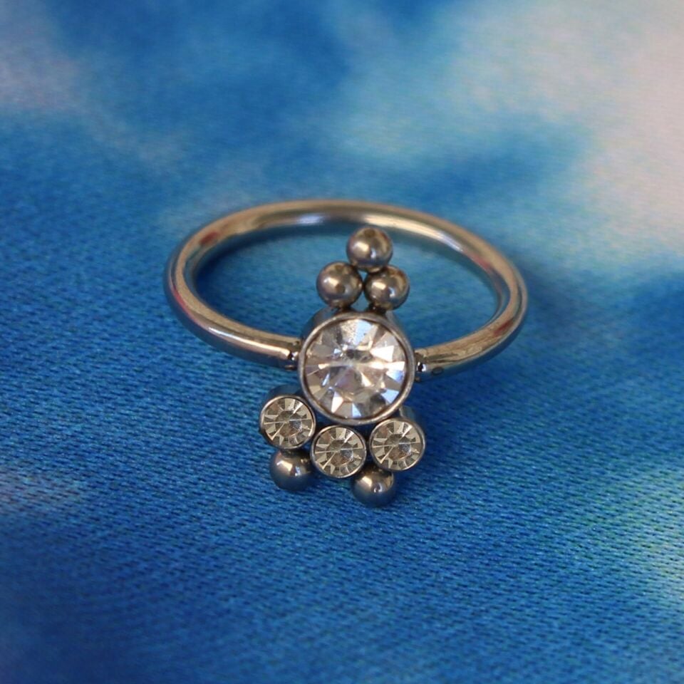 Dört Taş Beş Top Çelik Halka Piercing, Helix-Daith-Auricle-Kıkırdak-Septum