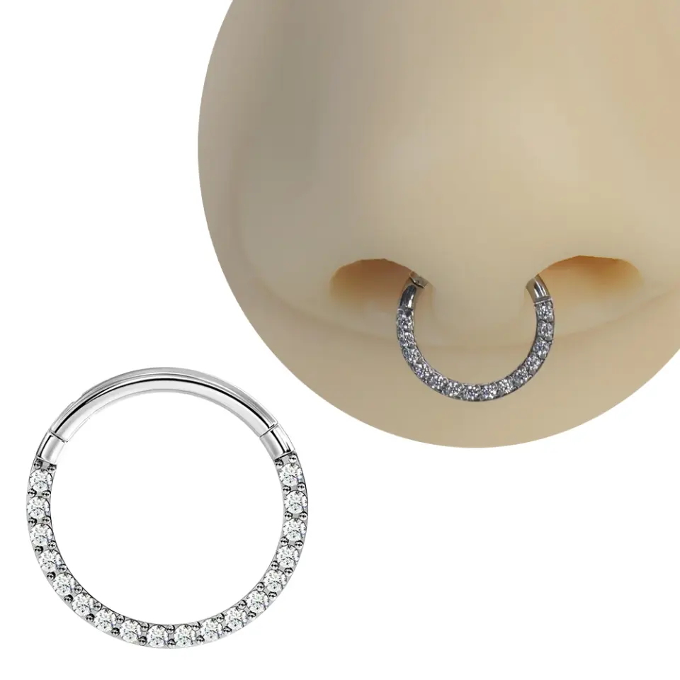Septum ve tragus bölgesinde sergilenen gümüş kararmayan halka septum kıkırdak piercing