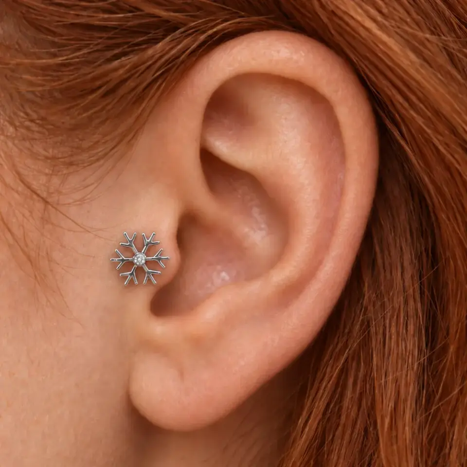 buz-yildizi-tragus-piercing-kulak-durusu