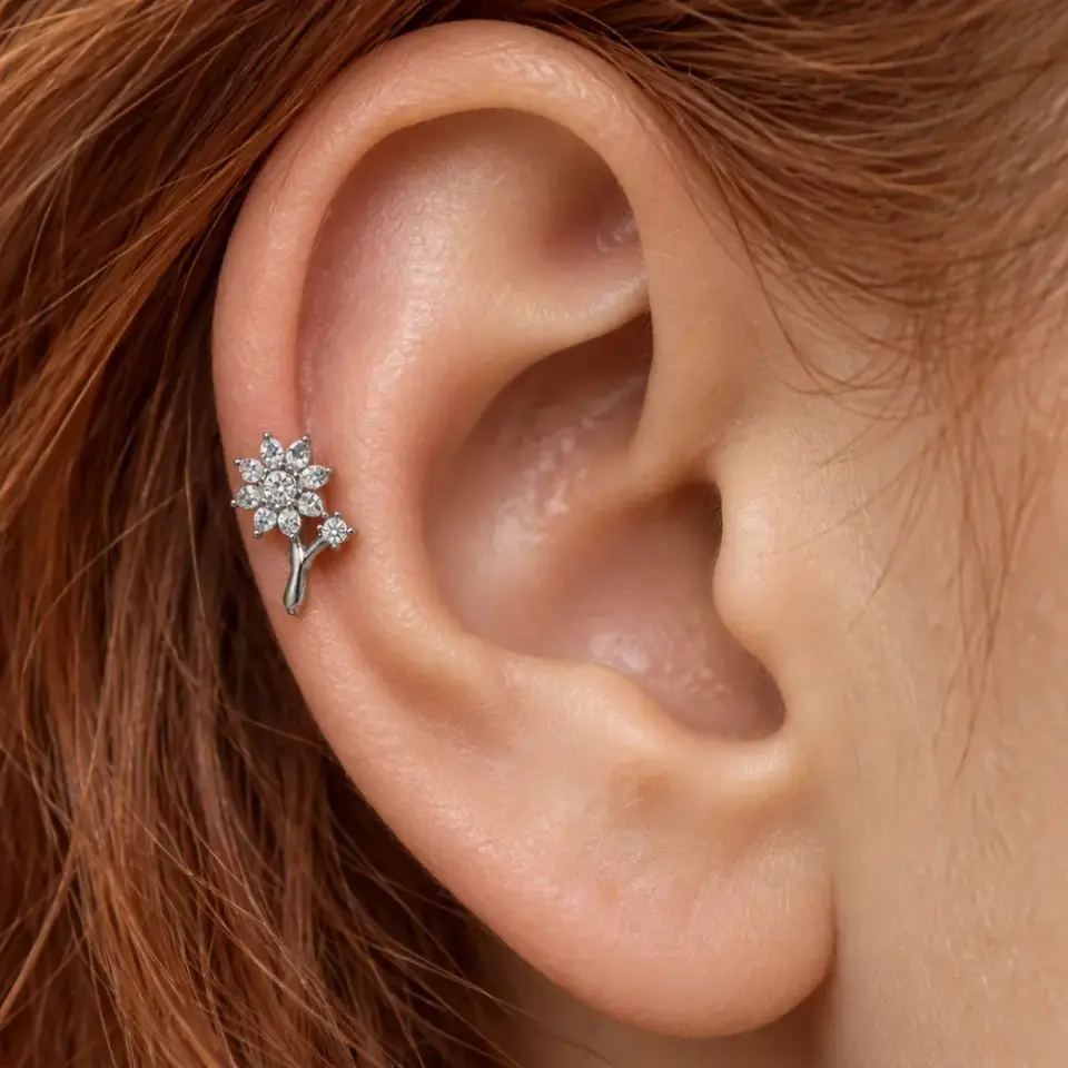 bahar-dali-helix-piercing-kulakta-durusu