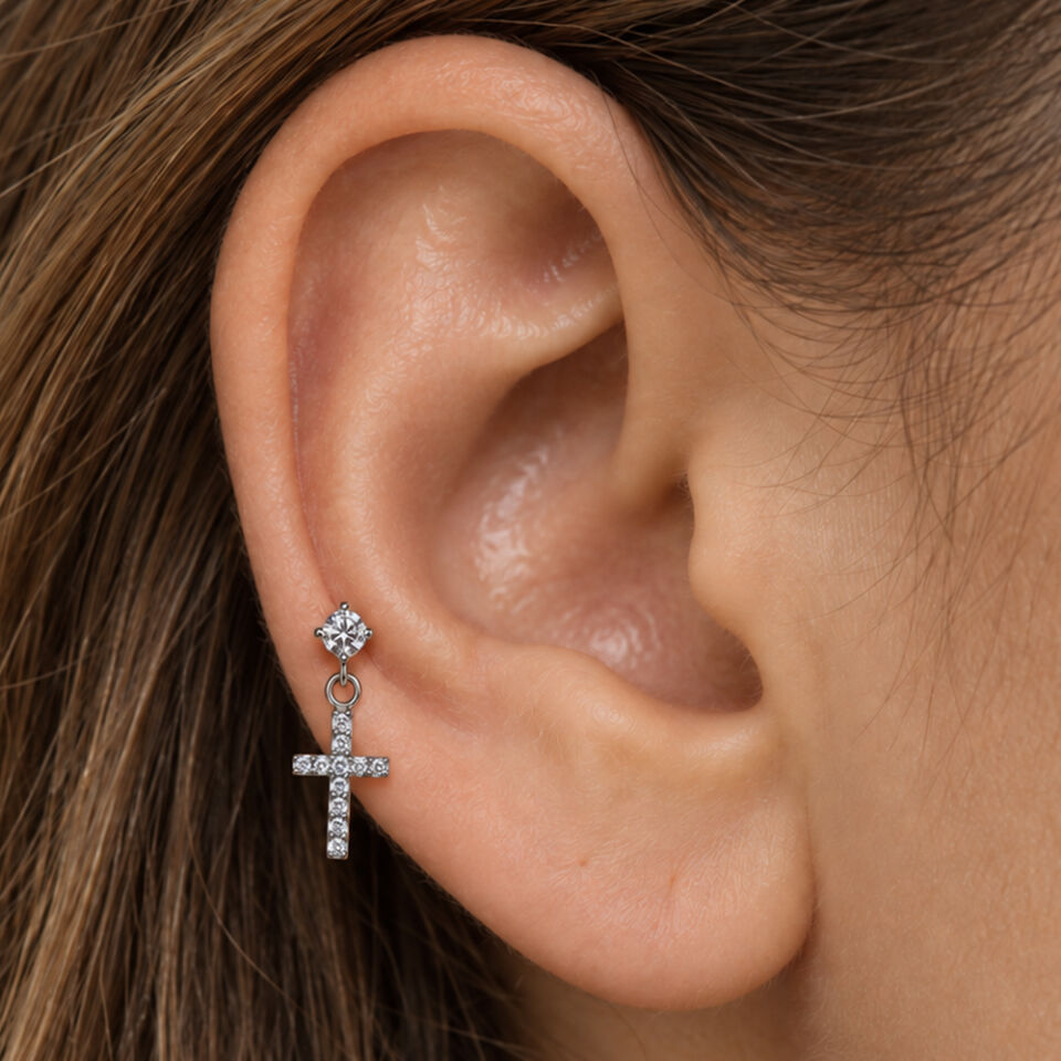 isik-rehberi-helix-piercing-kulak-durusu