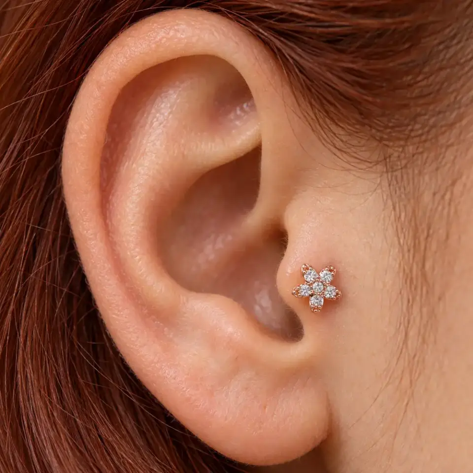 Zirkon Taşlı Çiçek Rose Altın Kaplama Tragus Helix Kıkırdak Piercing