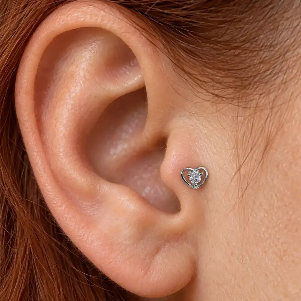 kalp-tragus-piercing