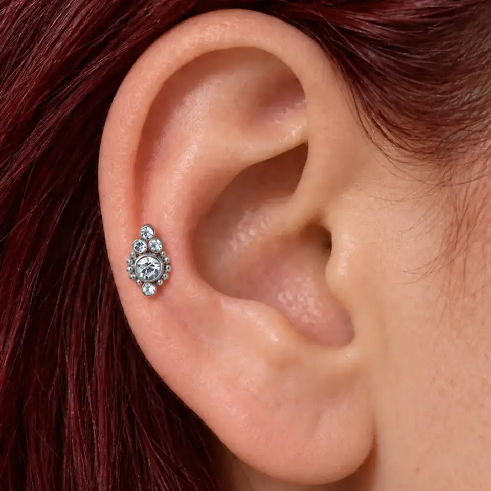 zirkon-tasli-gumus-tragus-piercing