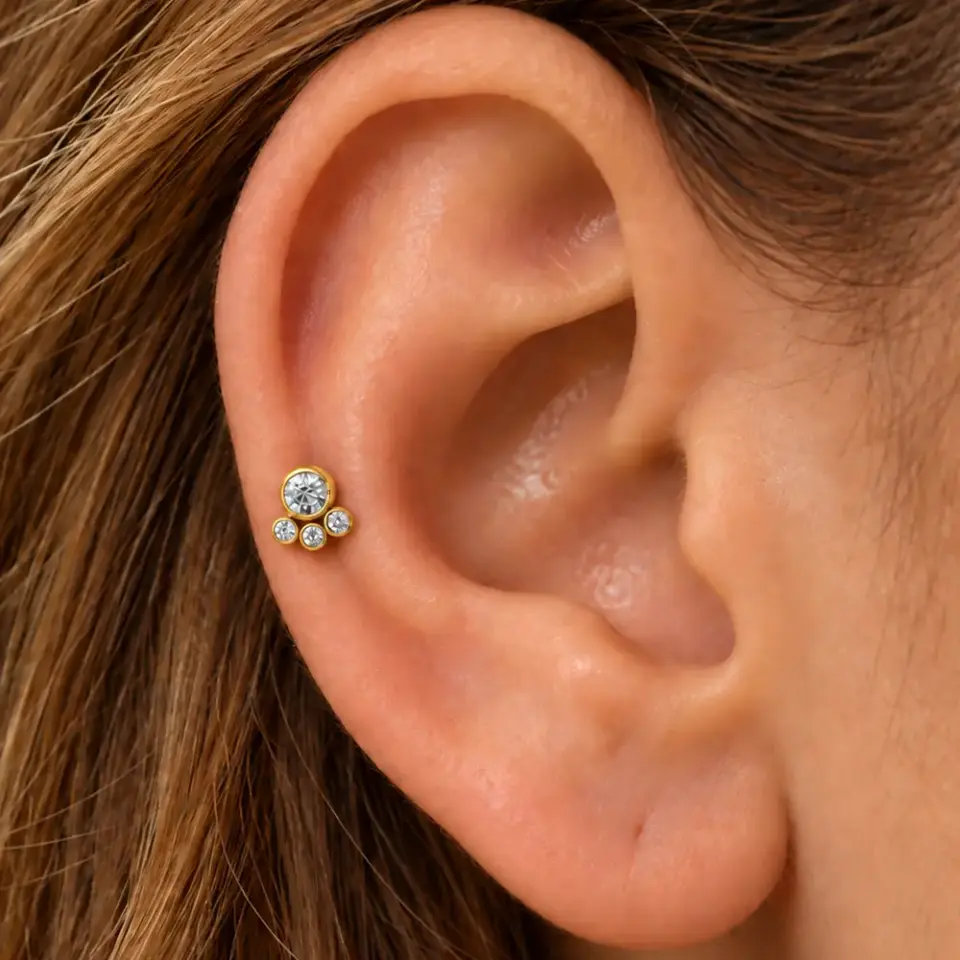 gold-rengi-taşli-tragus-piercing