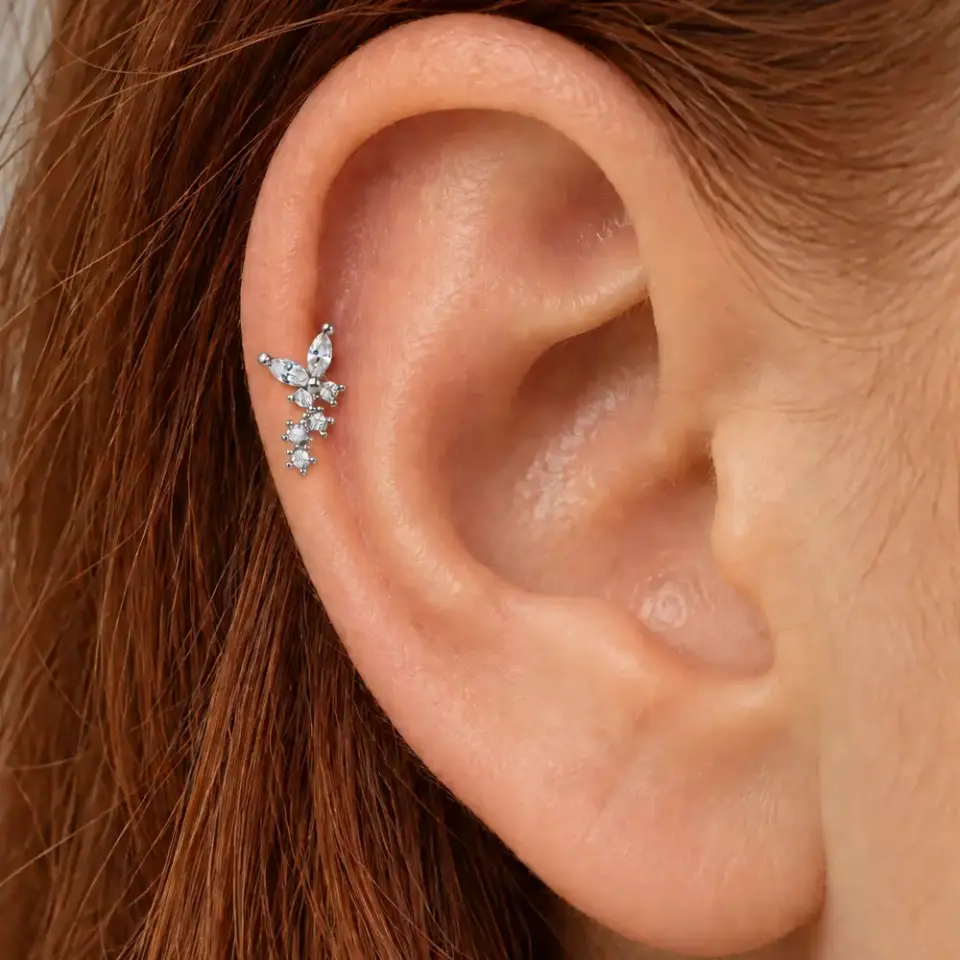kelebek-helix-piercing