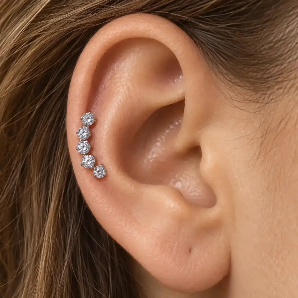 sirali-tas-helix-piercing-kulakta-durusu