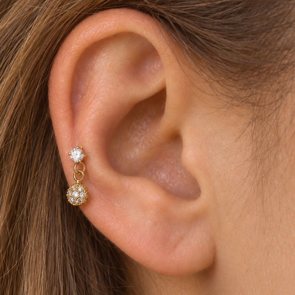 tasli-top-helix-piercing-kulakta-durusu