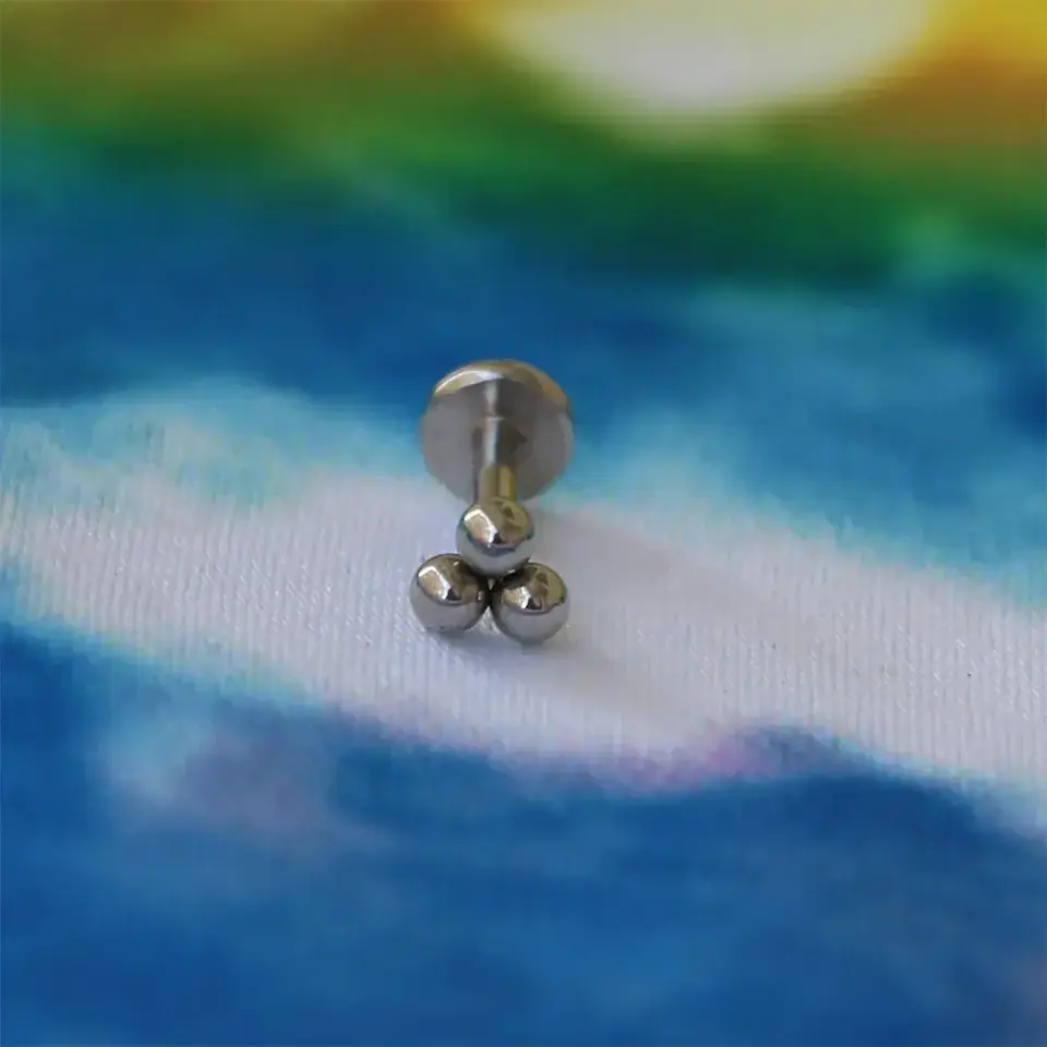 316L cerrahi çelik anti-alerjik minimal trinity kıkırdak küpesi helix conch.