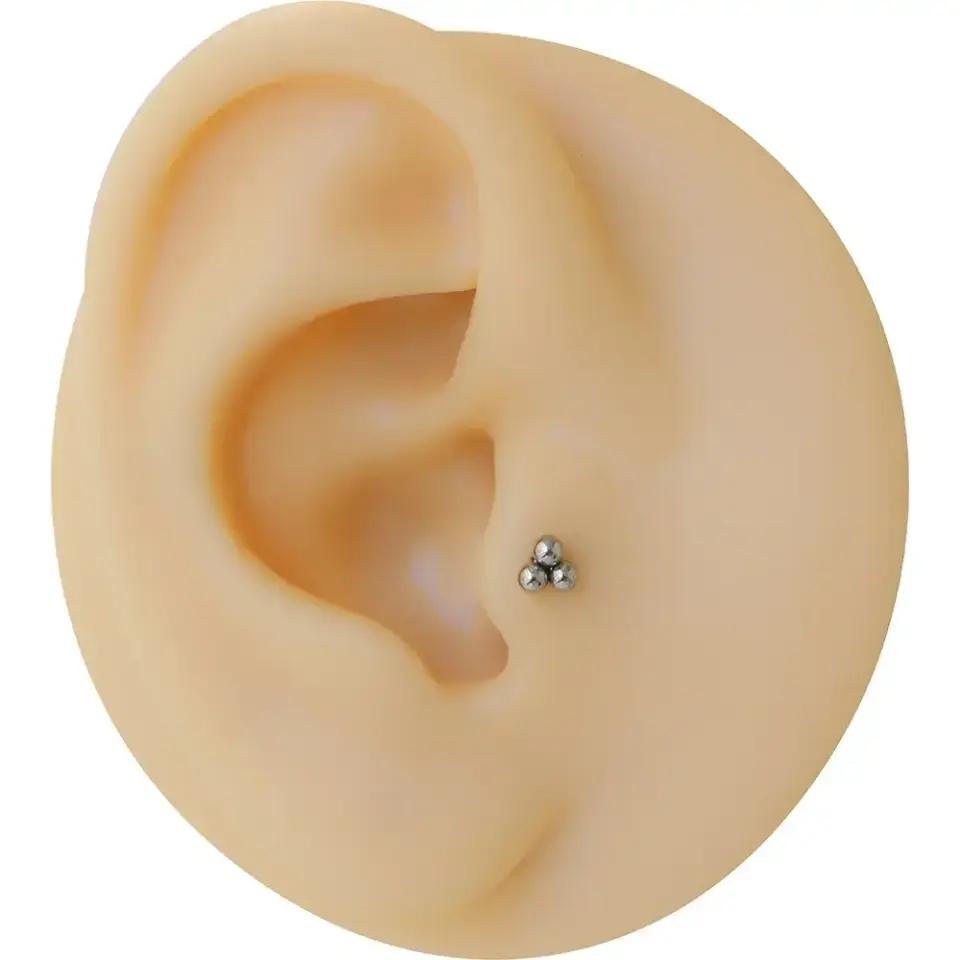 Gümüş renk üç toplu tasarım cerrahi çelik conch tragus piercing