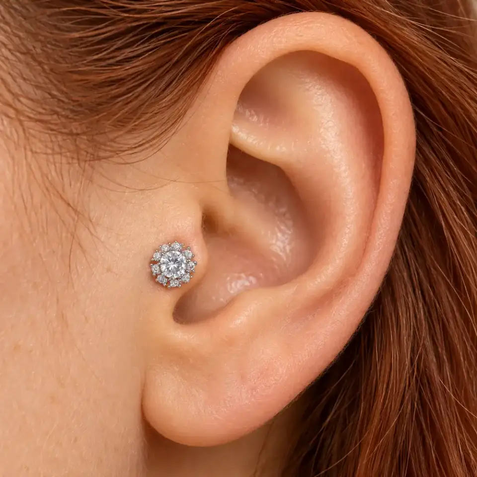 cicek-tragus-piercing