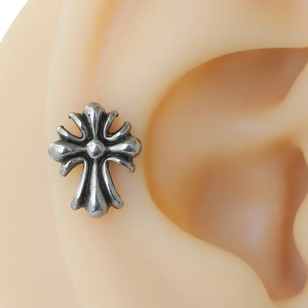 Gümüş renk gama haçı tasarım 316L cerrahi çelik tragus piercing