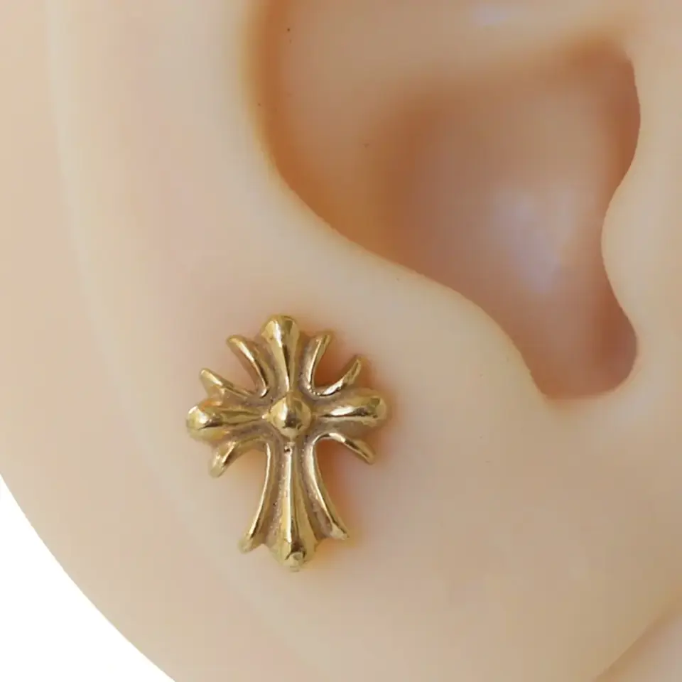 Sarı altın renk gama haçı tasarım 316L cerrahi çelik tragus piercing.