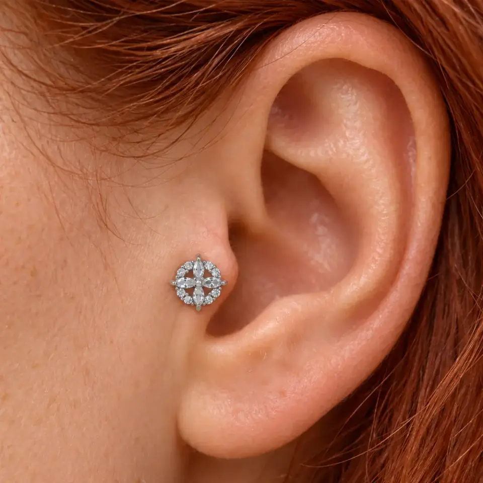cicek-tragus-piercing