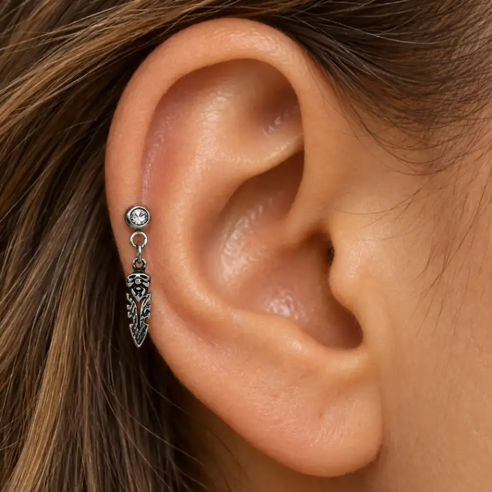 sallantili-helix-piercing-kulakta-durusu