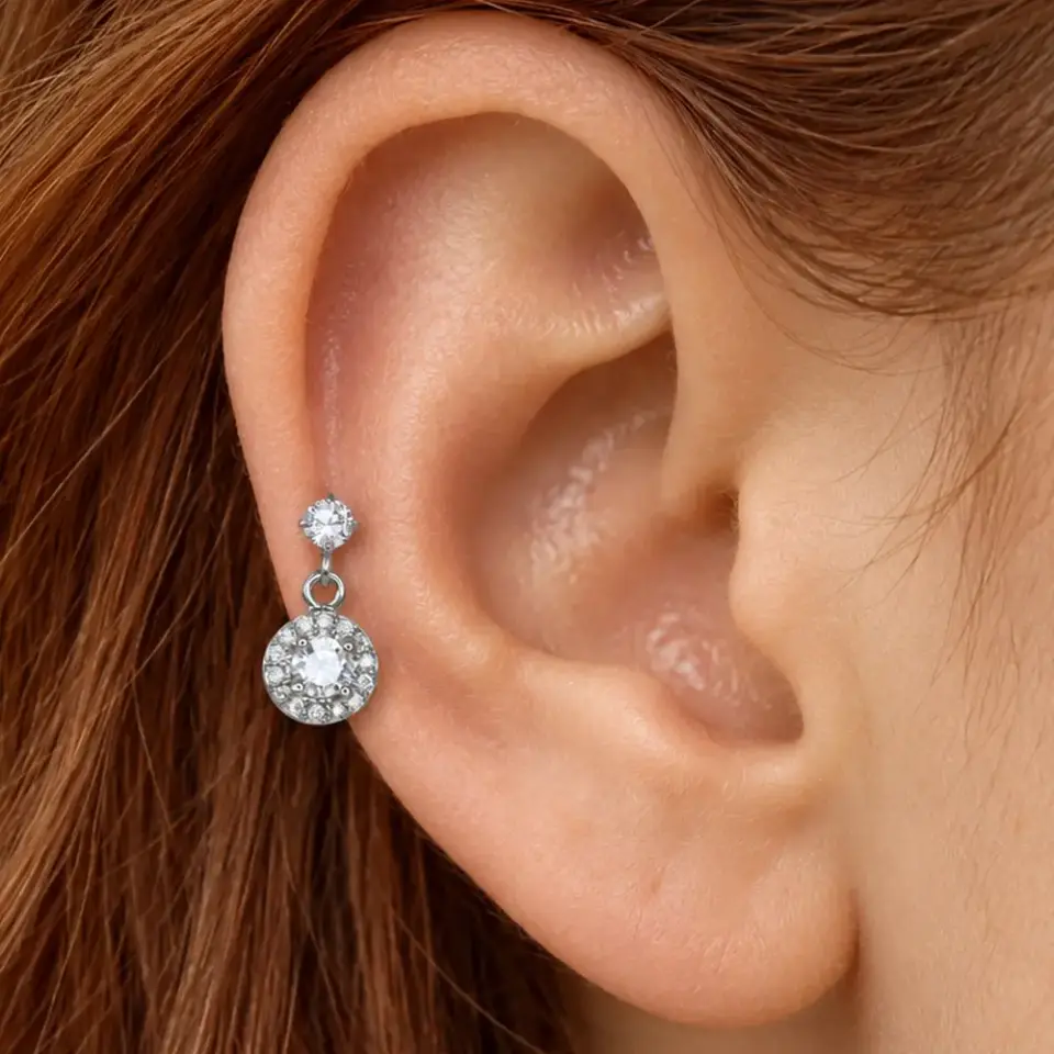 sallantili-helix-piercing