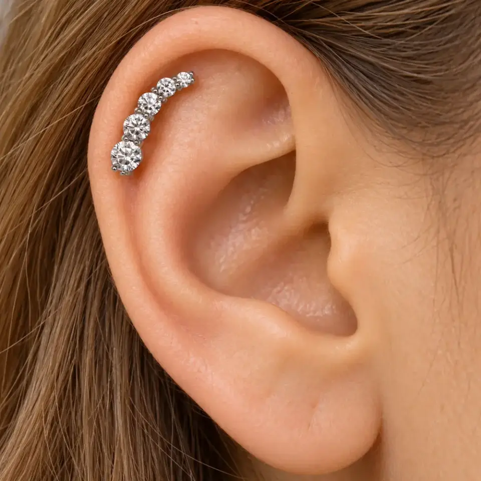 bes-tas-gumus-helix-piercing