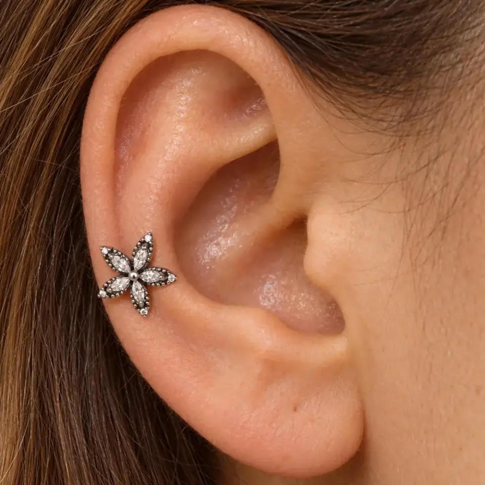 bes-markiz-tasli-cicek-helix-piercing-gumus