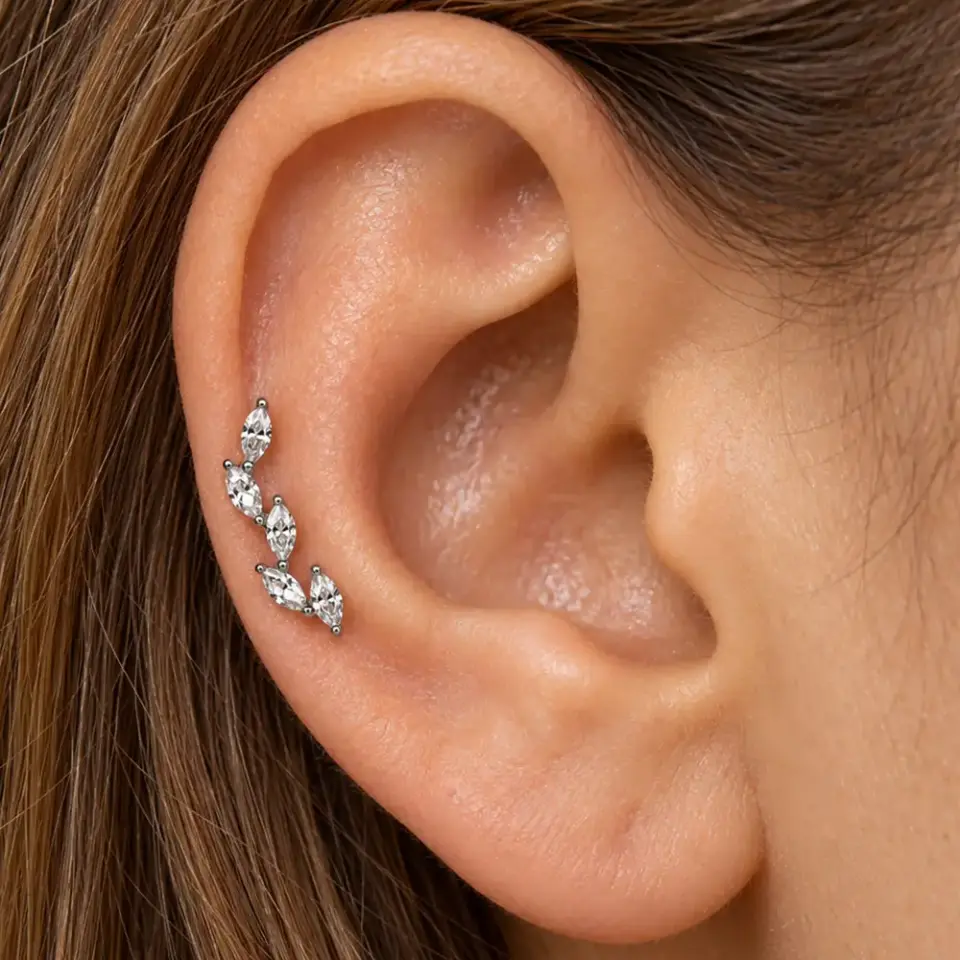 bes-markiz-yaprak-gumus-helix-piercing