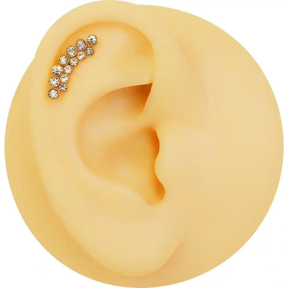 zirkon taşlı altın sarısı kıkırdak küpesi helix ve kıkırdak uyumlu piercing