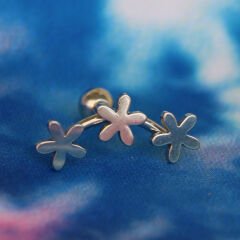 Üçlü Çiçek Figürlü 6x1,2 mm Çelik Piercing, Helix-Kıkırdak-Lobe-Auricle