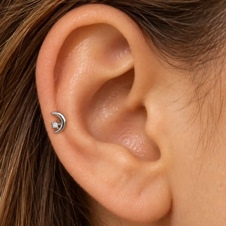 ay-yildiz-helix-piercing-kulak-durusu