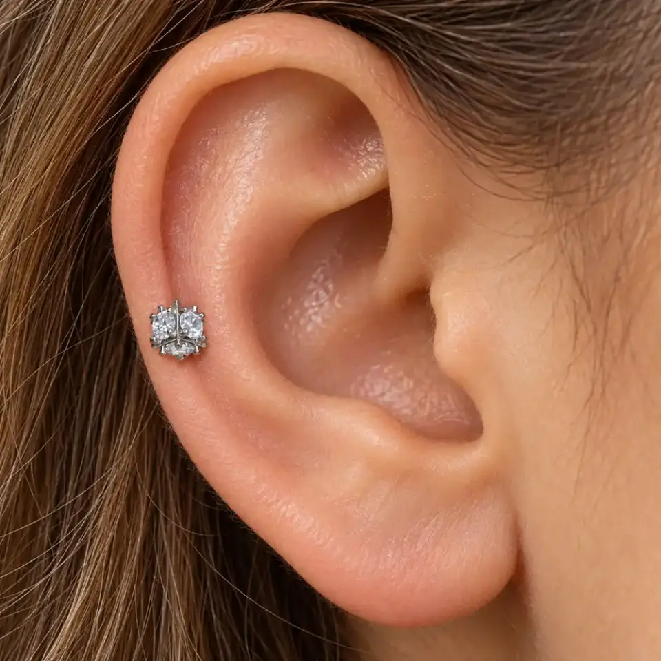 tasli-top-helix-piercing-kulak-durusu