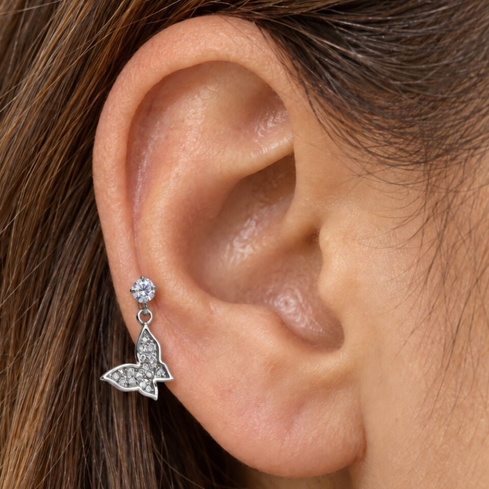 kelebek-sallantili-helix-piercing