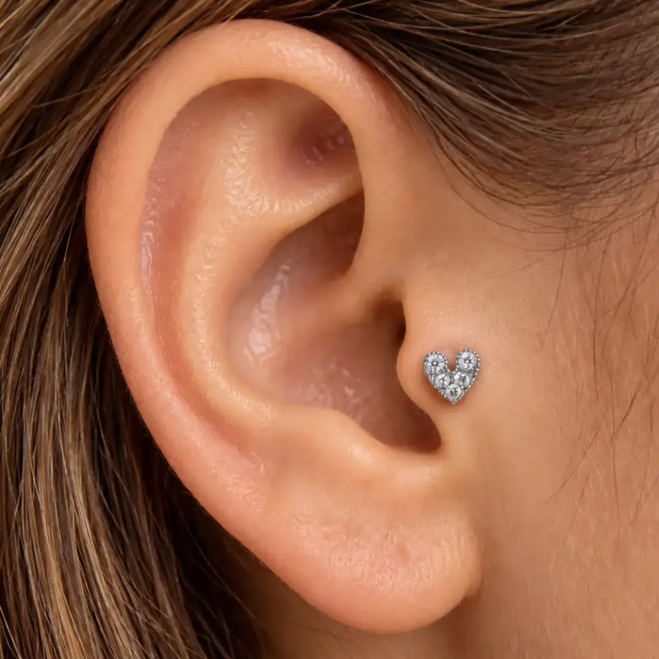kalp-tragus-piercing