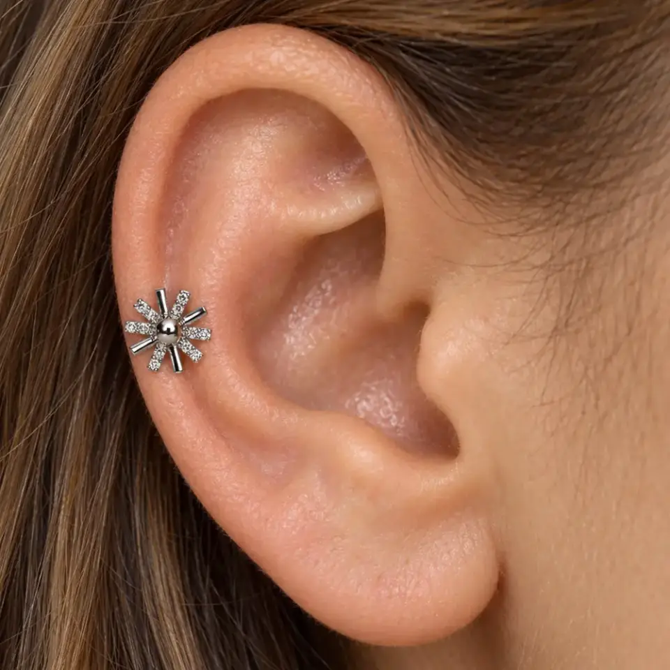 cicek-tragus-piercing