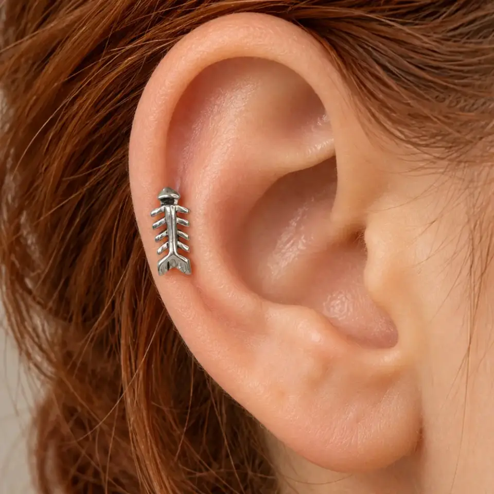 balik-kilcik-helix-piercing