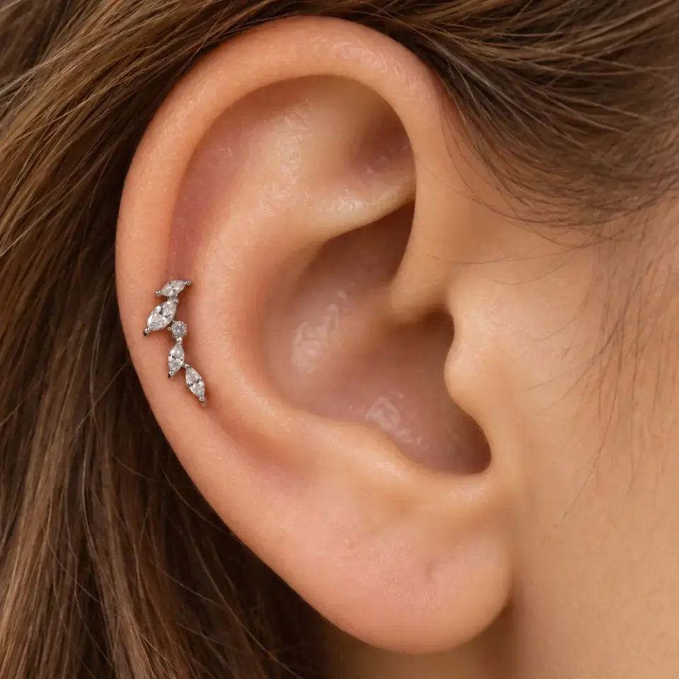 sirali-markiz-helix-piercing
