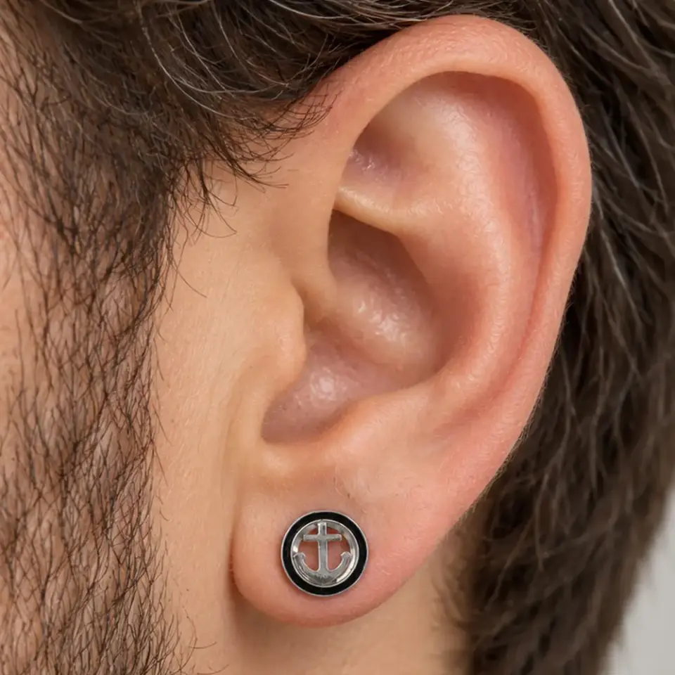 capa-helix-piercing