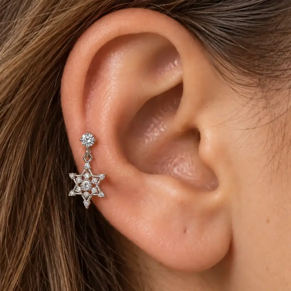 yildiz-sallantili-helix-piercing