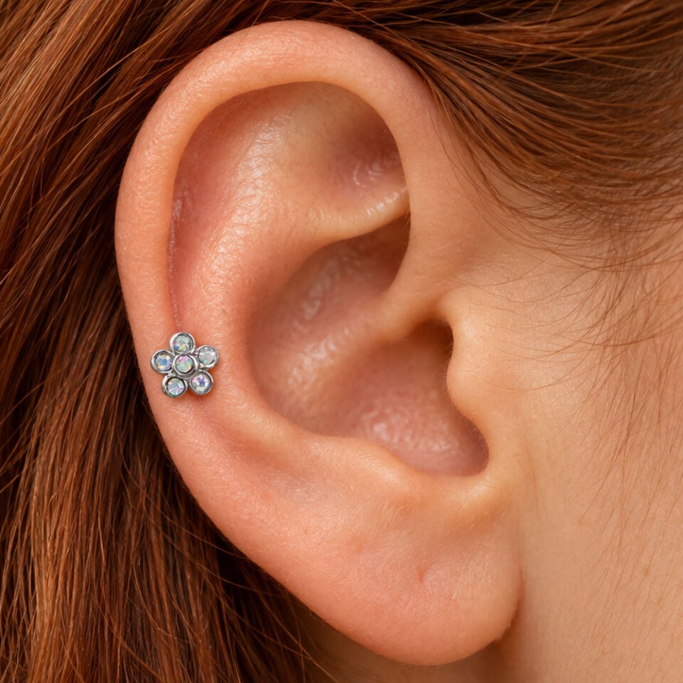 gokkusagi-cicek-helix-piercing