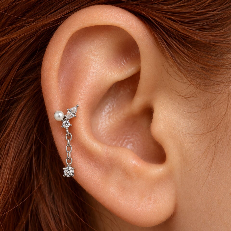 tas-sallantili-helix-piercing