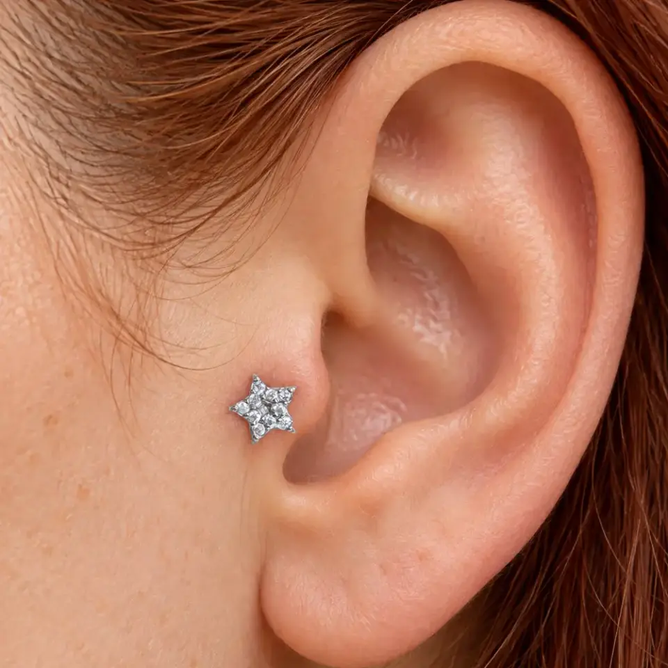 yildiz-tragus-piercing