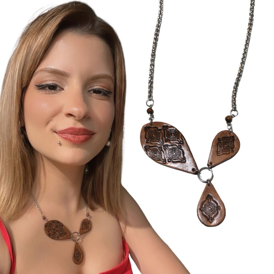 El Yapımı Geometrik Deri Kolye | Çelik Zincirli Etnik Tasarım