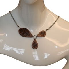 El Yapımı Geometrik Deri Kolye | Çelik Zincirli Etnik Tasarım