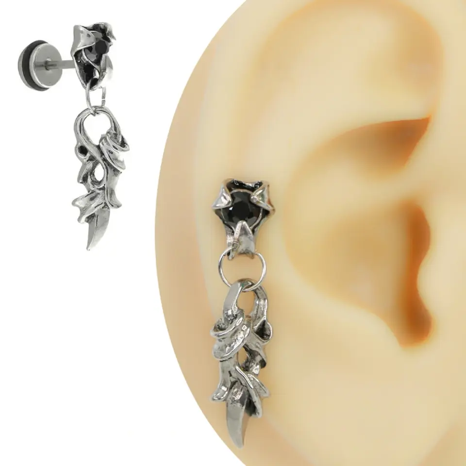 Ortasında fasetli siyah taş ve altından halka ile sallanan soyut sivri detaylı gümüş renkli gotik kulak piercingi