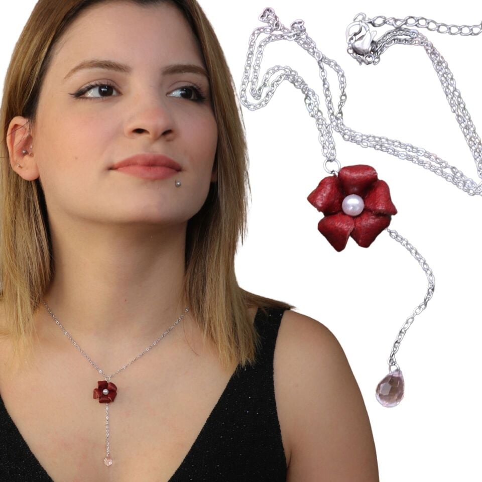 El Yapımı Kırmızı Deri Çiçek Kolye | Çelik Zincirli Pembe Kristal Uçlu Tasarım